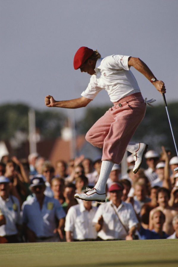 31 luglio 1989: Payne Stewart esuta dopo aver imbucato il buirdie alla 17 all'Open Championship a Royal Troon