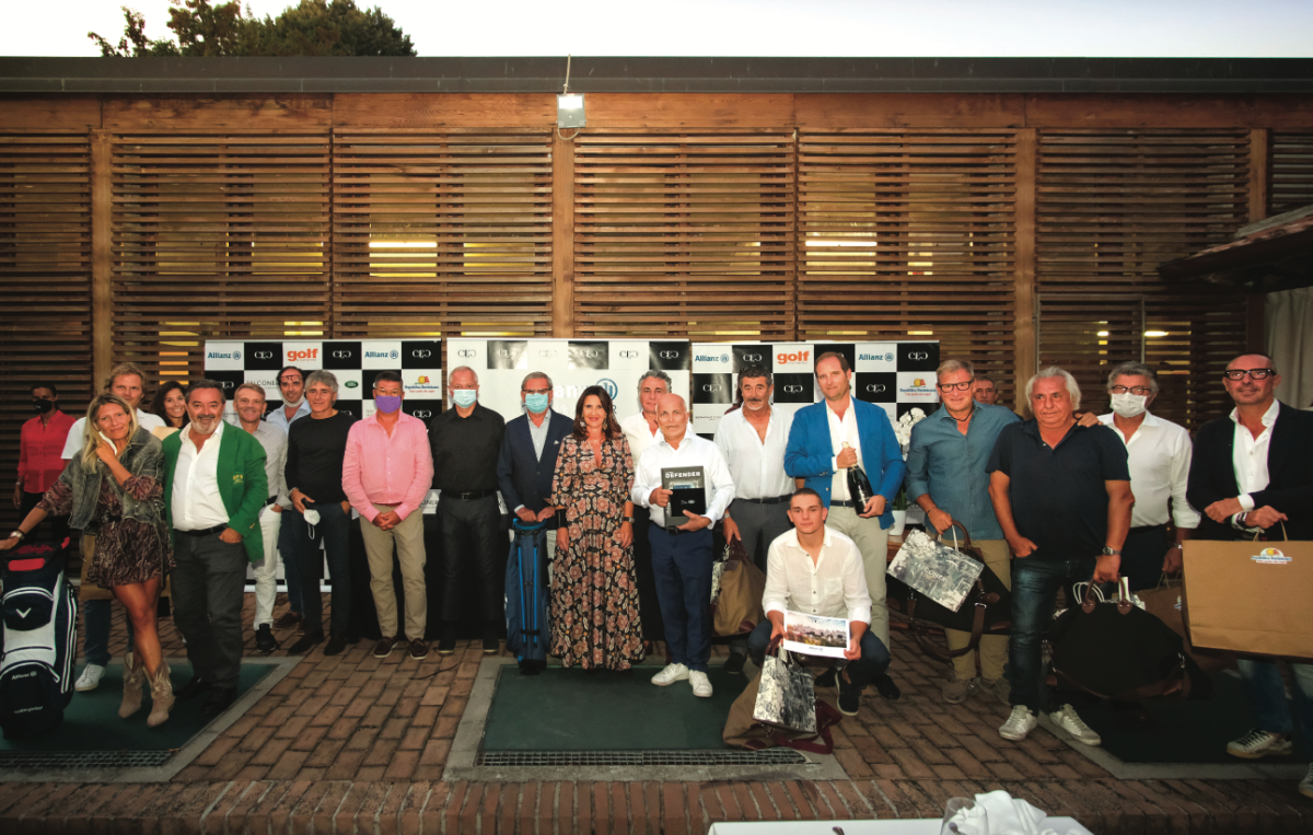 Foto di gruppo per i premiati della tappa di Verona