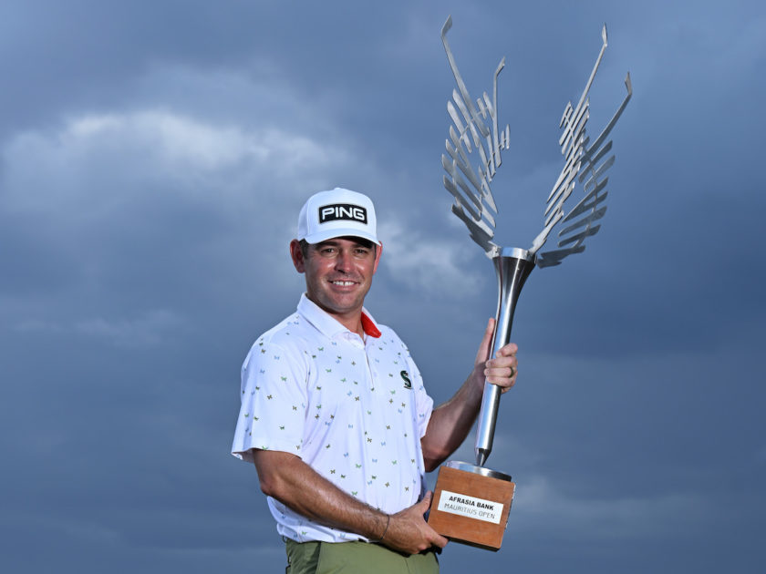 Oosthuizen vince anche a Mauritius, Paratore e Pavan 18esimi