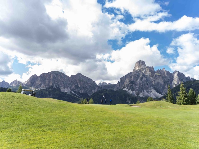 Il Charing Tour sale in quota